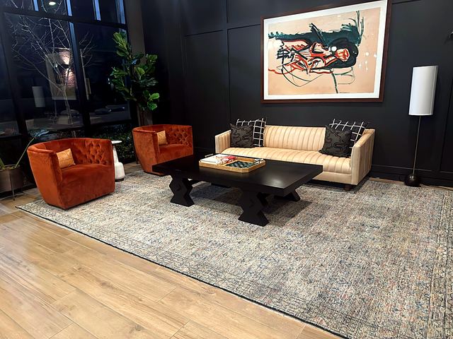 Diseño de referencia 17: Sillones terracota con sofá beige